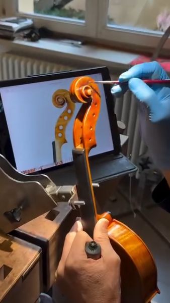 Luiz is working on a Cessole 1736 “del Gesù” copy.